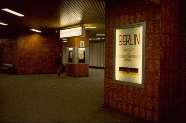 U-Bahn Friedrichstrasse Hauptstadt DDR